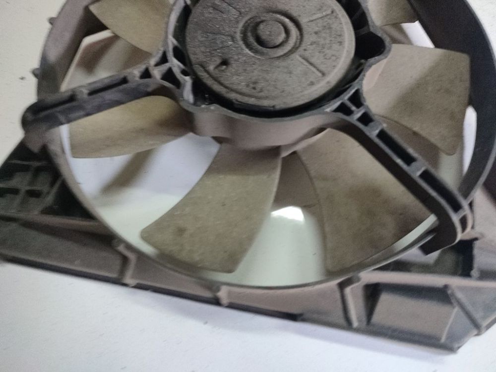 Mazda Premacy 2001 Difuzorius (radiatoriaus ventiliatorius) - Thumbnail 3