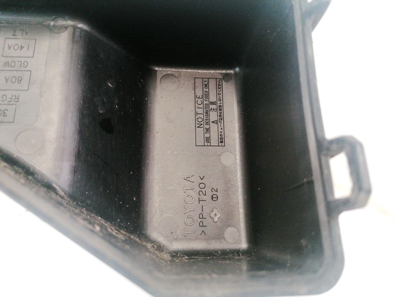 USED USED Fuse Box Cover Toyota Corolla Verso 2004 2.0L EIS01568487