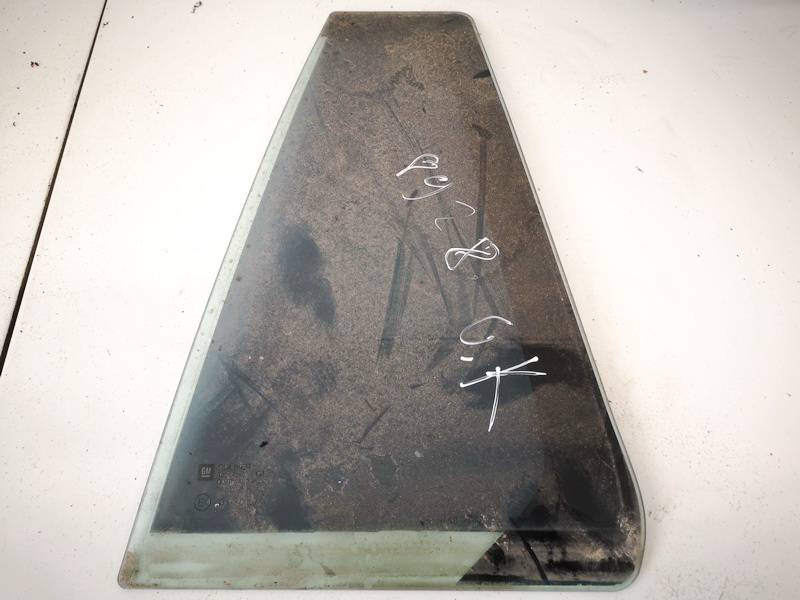 AS2 Opel Vectra 2006 Etuoven kolmiolasi - TAKANA VASEMMALLA