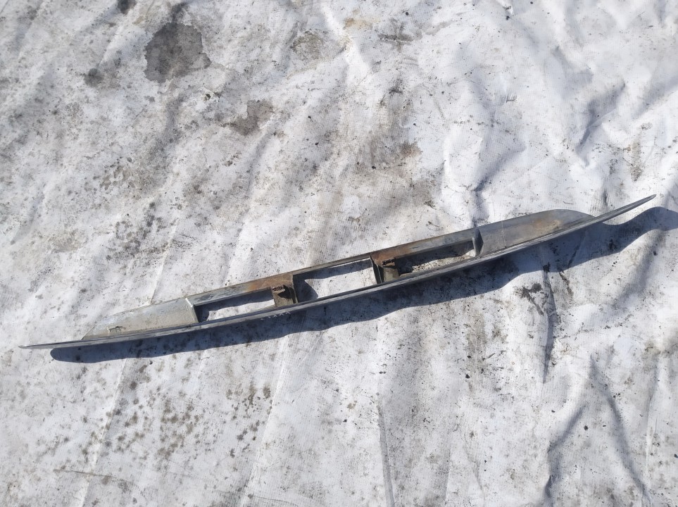 7681144030 Toyota Avensis Verso 2002 Aizmugurējā vāka ārējā apdare (numura apgaismojums) - AIZMUGURE - Thumbnail 3