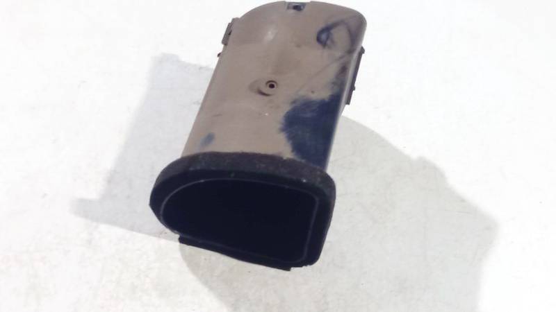 3872003 Ford Transit 2006 Rejilla Aireadora -
Moldura protectora de la rejilla de ventilación lateral del panel