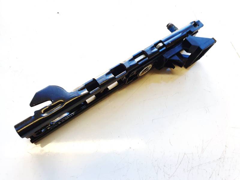 1068130C1B Tesla Model Y 2023 Turvavyön säätörata - EDESSÄ VASEMMALLA - Thumbnail 2