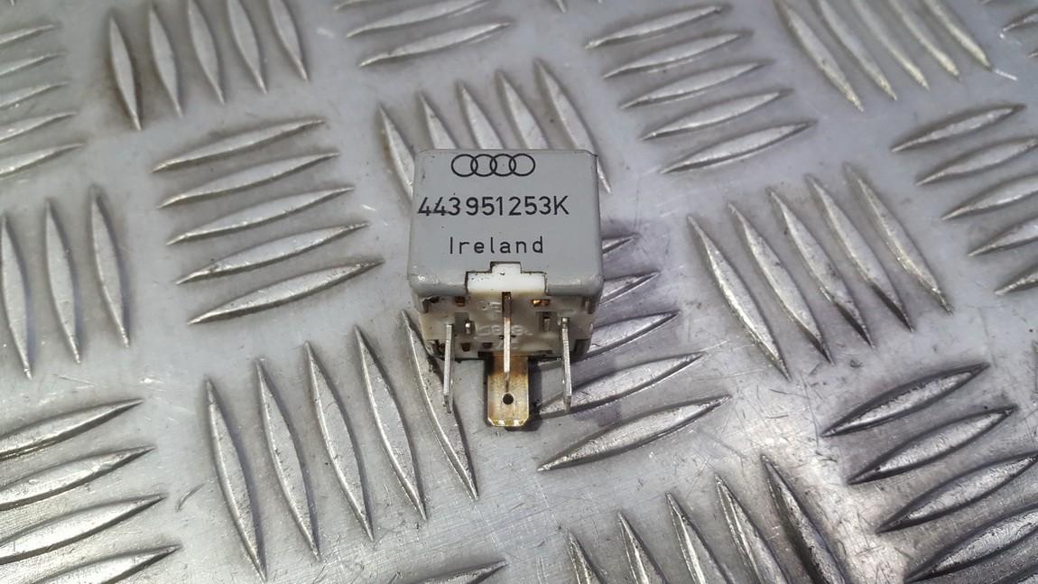 443951253K Audi A4 1997 Rele