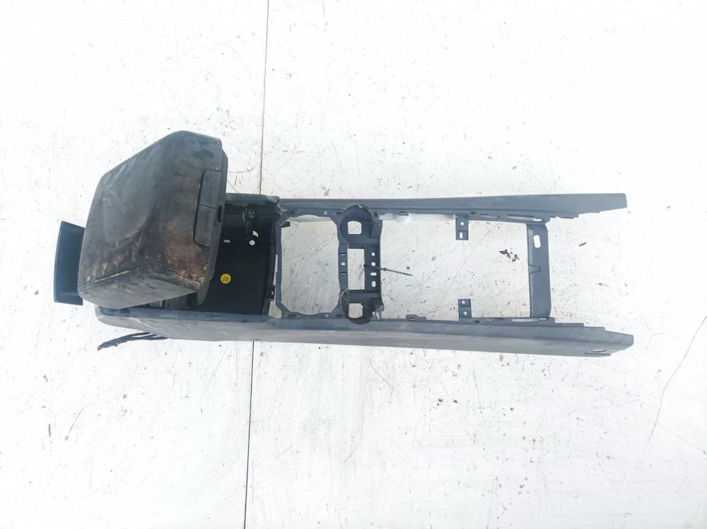 7L683762D Volkswagen Touareg 2005 Podłokietnik