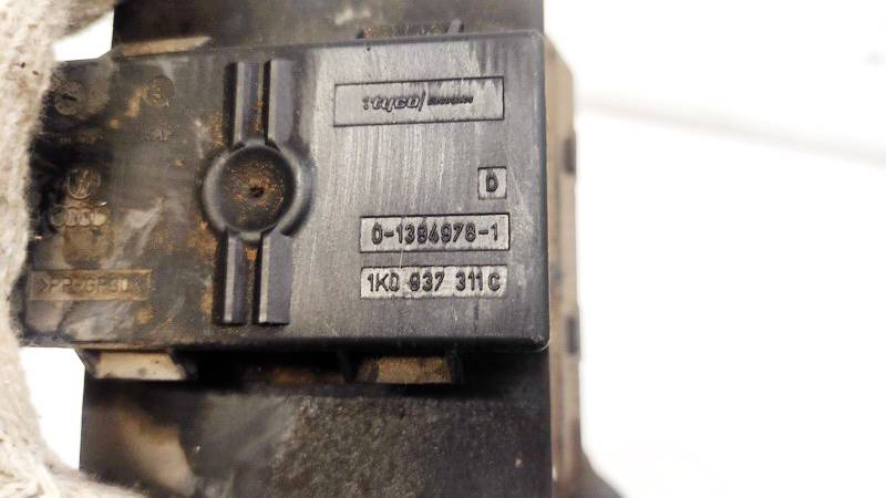 1K0937311C Audi A3 2005 Fuse box - Thumbnail 3