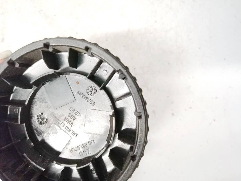 1J0881673 Volkswagen Passat 2010 Cubierta del embellecedor del asiento - DELANTERO DERECHO - Thumbnail 3