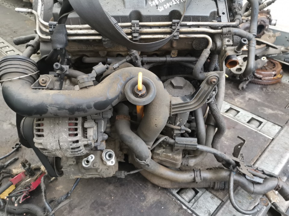 AVQ Volkswagen Touran 2003 Motor - Thumbnail 3