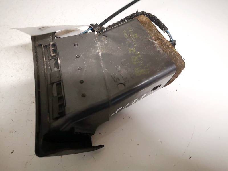 8E0820901 Audi A4 2005 Wloty powietrza do kabiny - Thumbnail 2