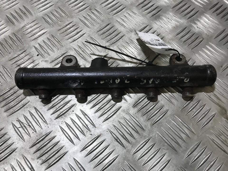 9654726280 Volvo V50 2006 Fuel injector rail (injectors)(Fuel distributor)
