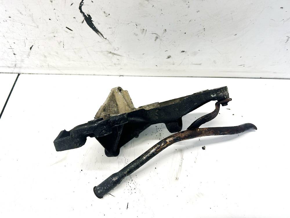 Citroen C3 2004 Engine Mount Bracket and Gearbox Mount Bracket - Thumbnail 3