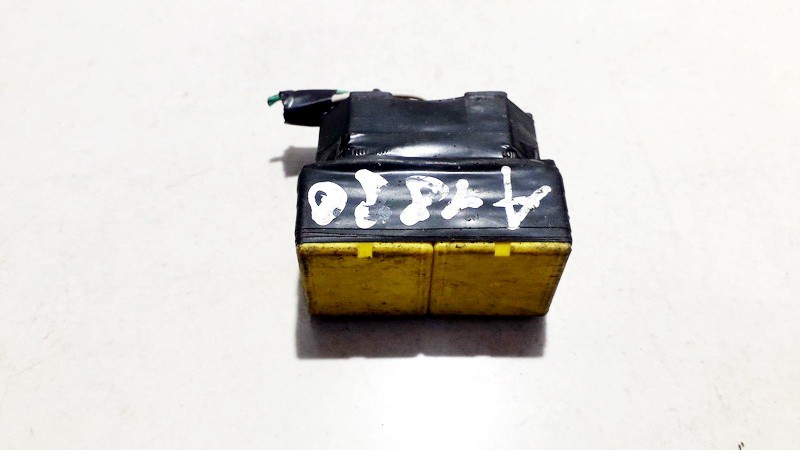 12V40A03532 Renault Scenic 1997 Relay module