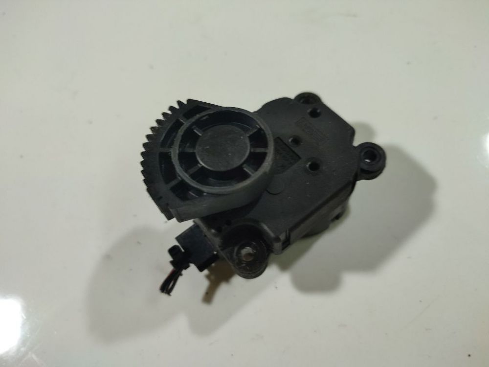 3M5H19E616AA Ford C-MAX 2005 Heater Vent Flap Control Actuator Motor