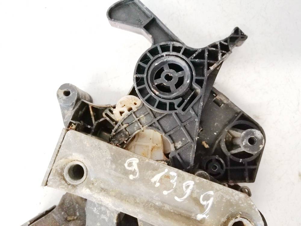 Toyota Corolla Verso 2005 Seat Lock Latch assembly - Thumbnail 3