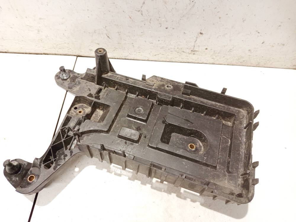1K0915333 Volkswagen Passat 2010 Pad de Batterie - Thumbnail 2
