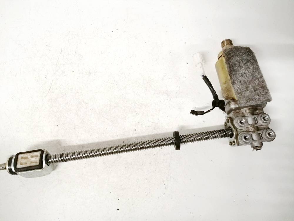 Kia Sorento 2004 Seat Motor Regulator - FRONT RIGHT - Thumbnail 2