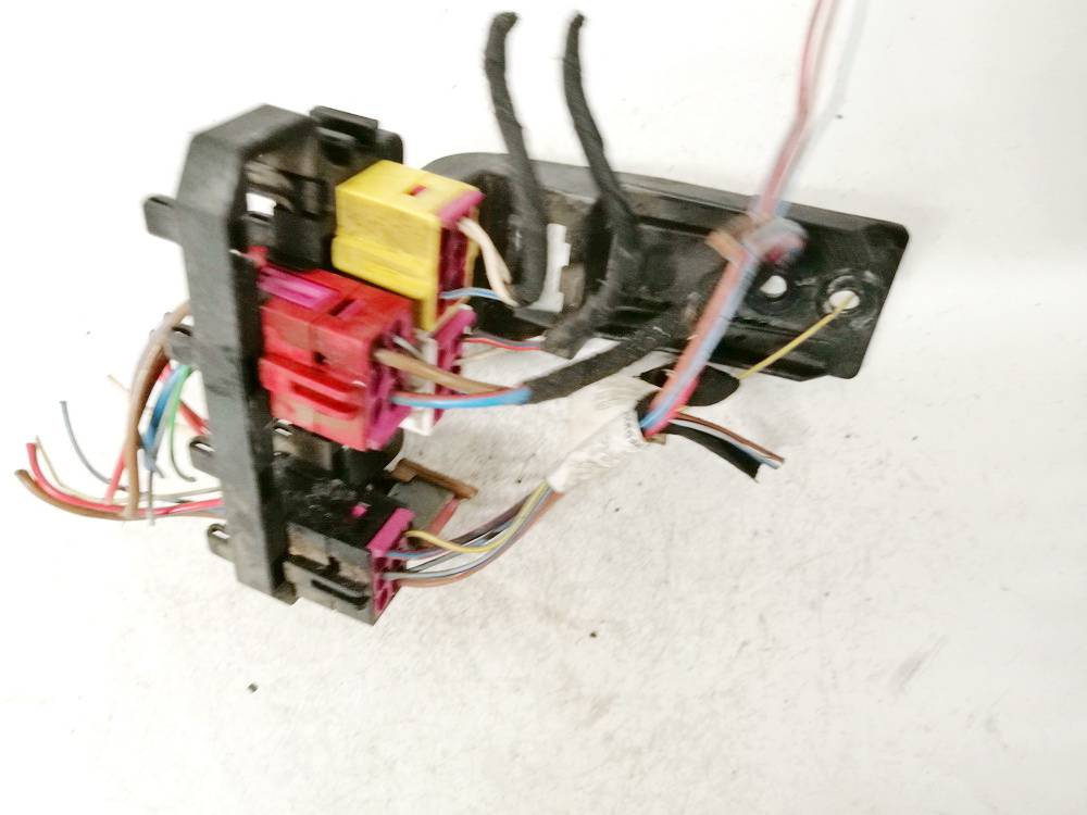 4A0937545D Audi 100 1994 Connector - Thumbnail 2