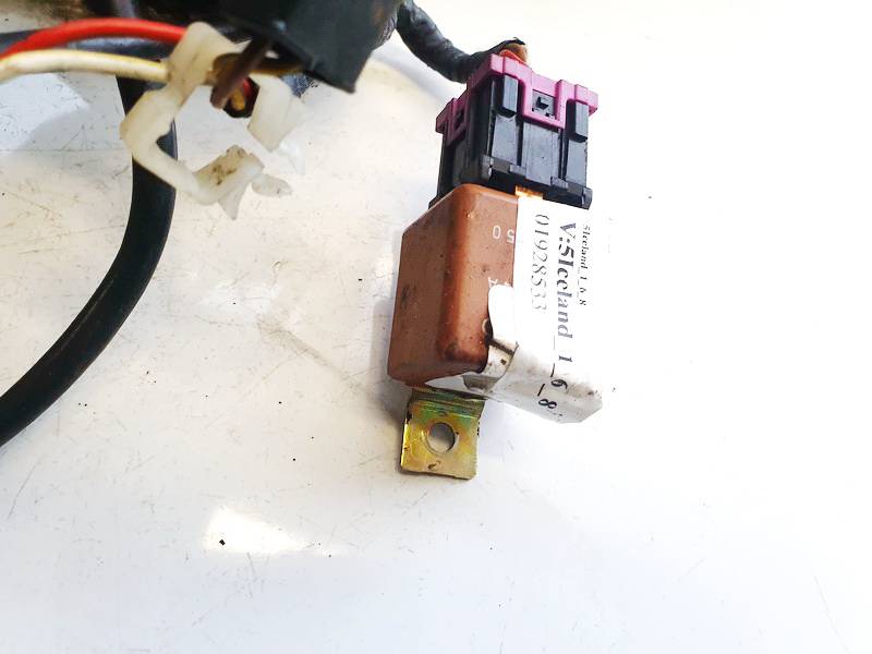 443951254A Audi A6 1994 Relay module - Thumbnail 3