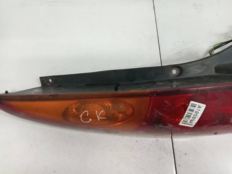 Nissan Almera Tino 2003 Heckleuchte Aussen, Hinten Linke - Thumbnail 3