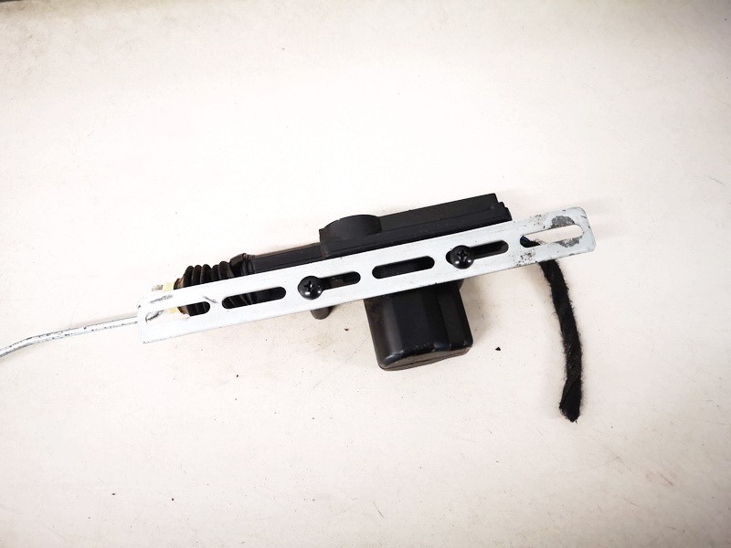 932037992 Volkswagen Polo 2006 Stellmotor Tankklappe