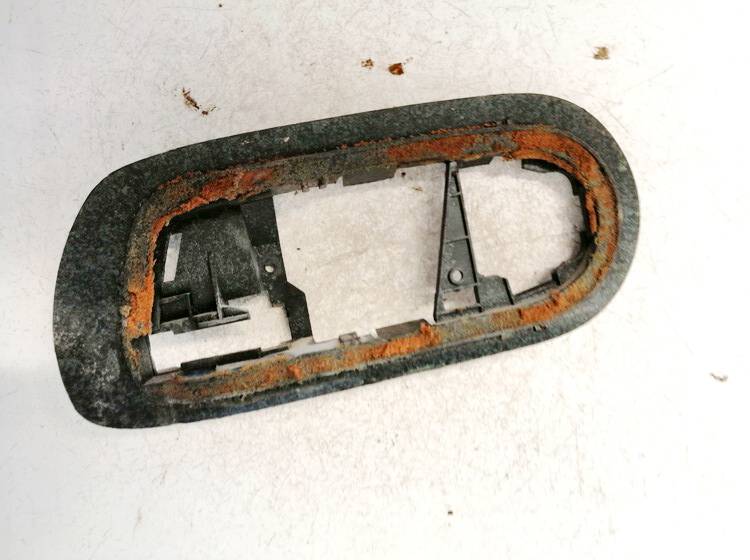 7M3867729A Volkswagen Sharan 2004 Salona apdare (plastmasas)