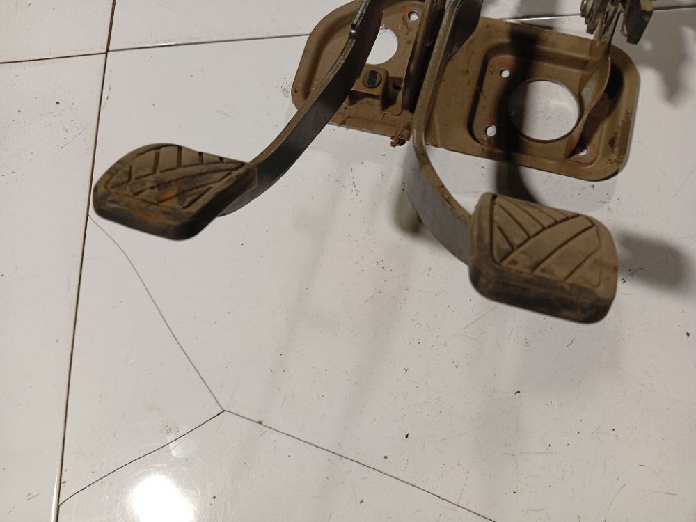 Suzuki Swift 2005 Pedał sprzęgła - Thumbnail 2