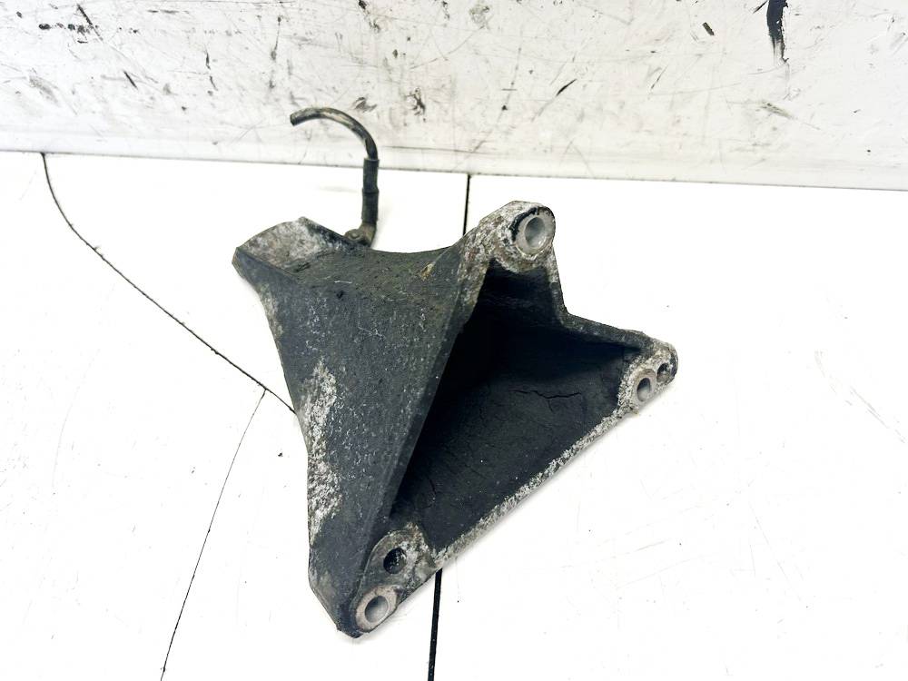 8D0199308L Audi A4 1998 Engine Mount Bracket and Gearbox Mount Bracket