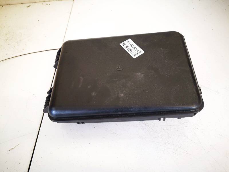 8D0927613 Volkswagen Passat 2000 Other holders