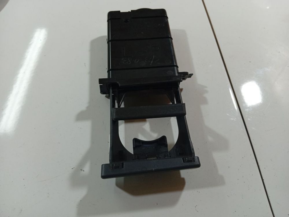 5562012140 Toyota Auris 2007 Puodeliu laikiklis - Thumbnail 3