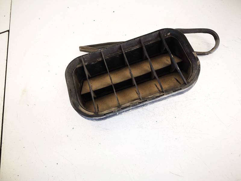 4A0819181 Volkswagen Passat 2000 Air Intake Panel