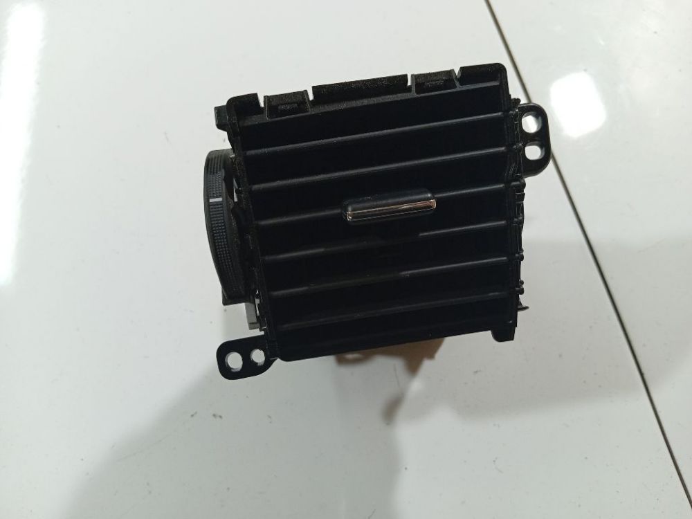 5565012290 Toyota Auris 2007 Salono oro groteles D.