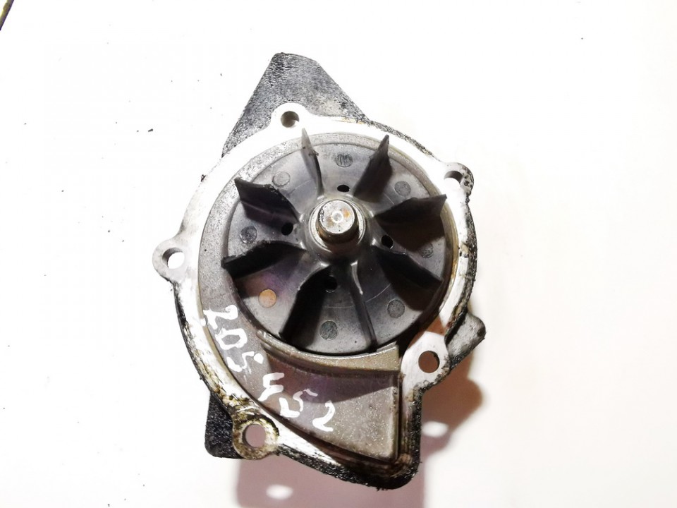 9630504410 Ford Focus 2006 Water pump