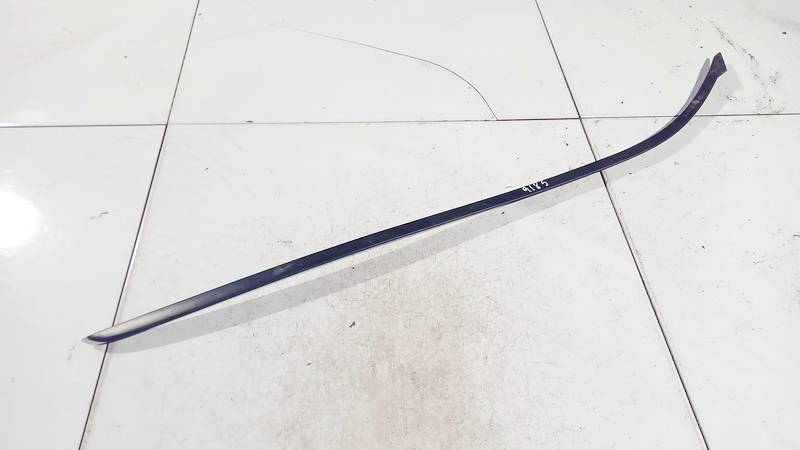 AM51R03194 Ford C-MAX 2012 Listwa szyby drzwi - PRZEDNIE PRAWE