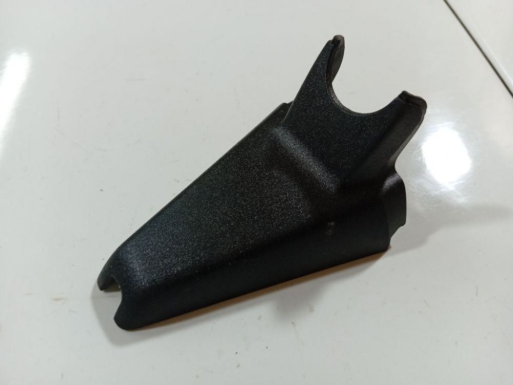 BM5117D550 Ford Focus 2014 Wykończenie wnętrza (plastikowe elementy)