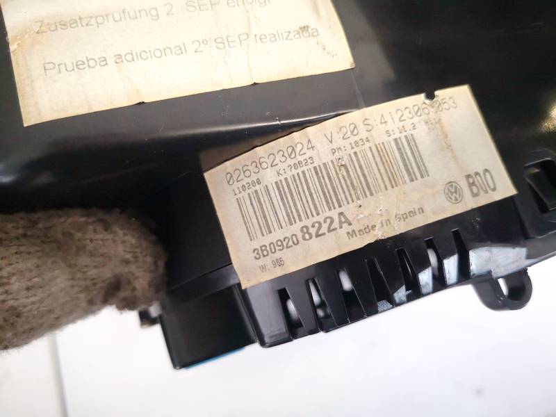 3B0920822A Volkswagen Passat 2000 Speedometers - Cockpit - Speedo Clocks Instrument - Thumbnail 3