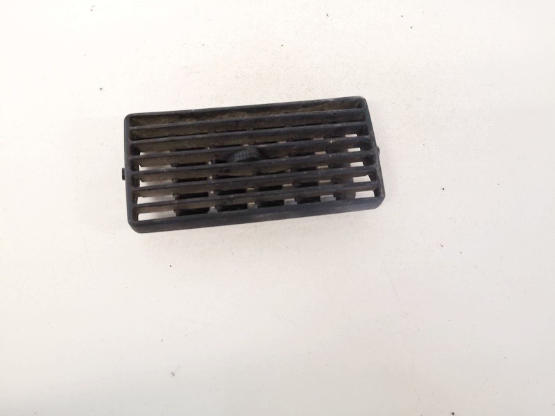 1J0819763B Volkswagen Golf 2000 Dash Vent (Air Vent Grille)