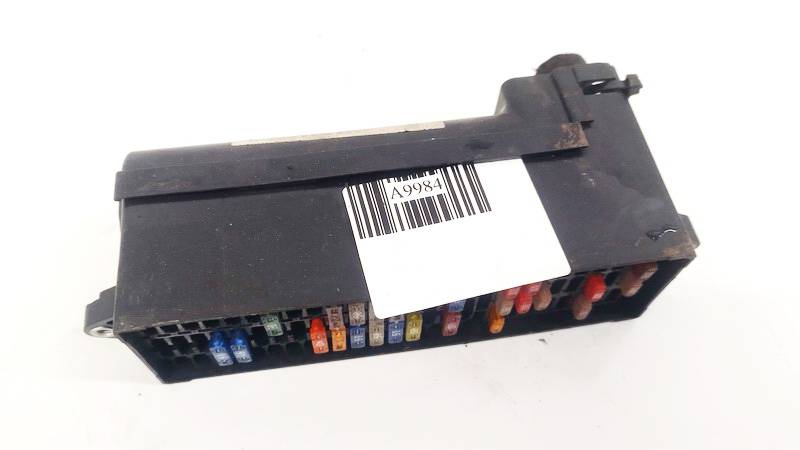 2K1970007A Volkswagen Caddy 2005 Drošinātāju kārba