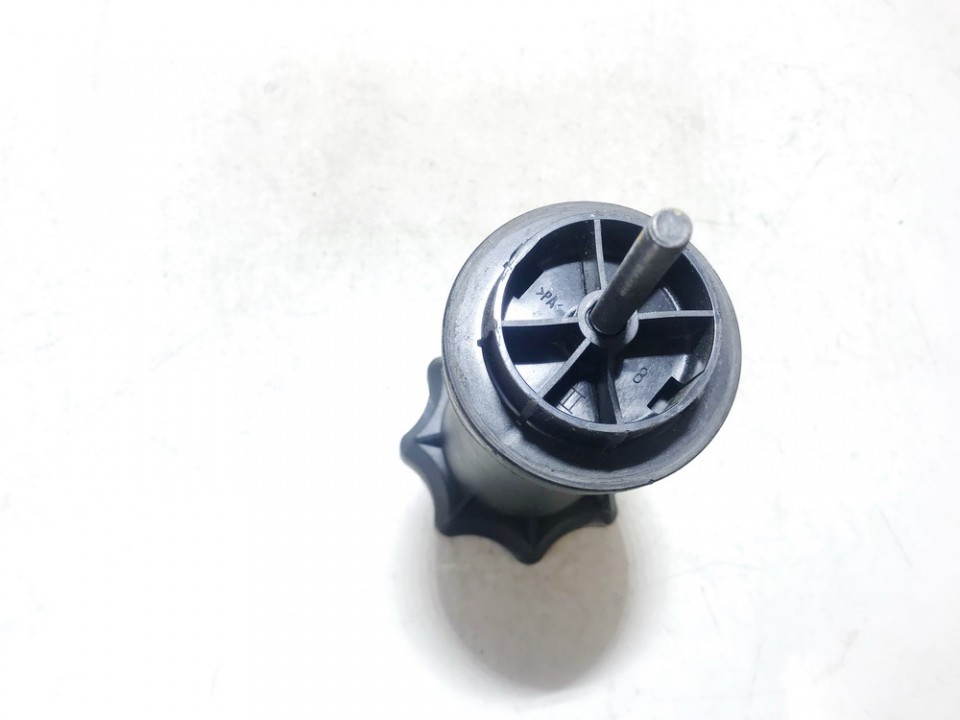 Audi A6 1998 Uchwyt na koło zapasowe (uchwyt na koło zapasowe) - Thumbnail 2