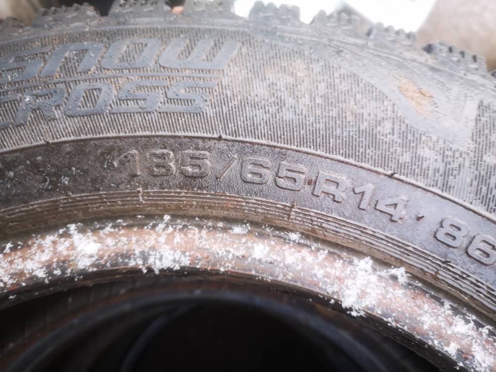 185/65R14 Toyota Yaris 2000 шина - Thumbnail 3