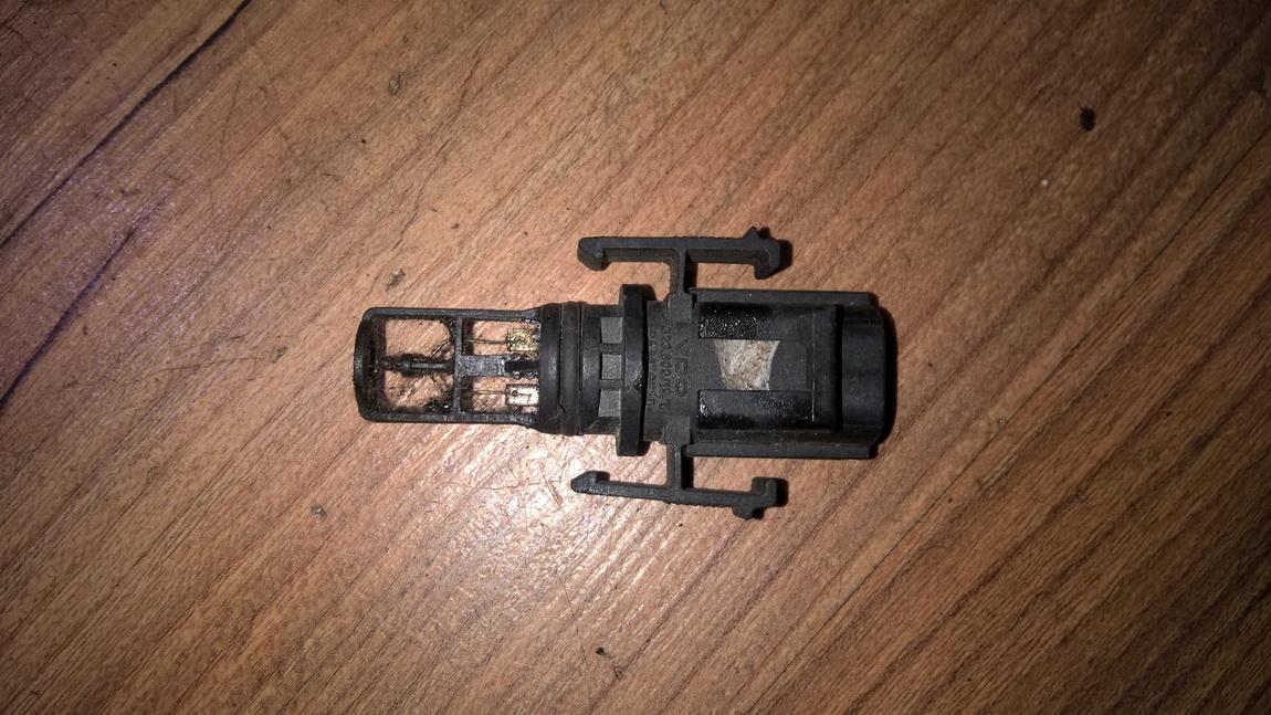 9445153 323.809/19/5 Ambient Air Temperature Sensor Volvo S60 2002 2.4L