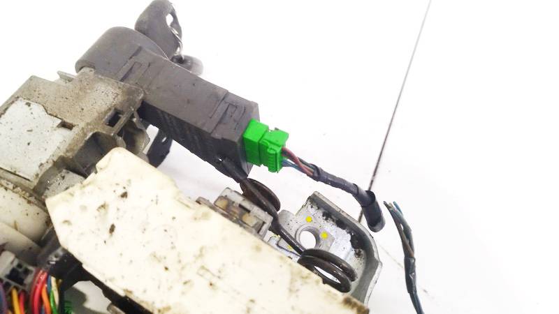 8673073 Volvo XC 90 2003 Uzvedimo spyna - Thumbnail 2