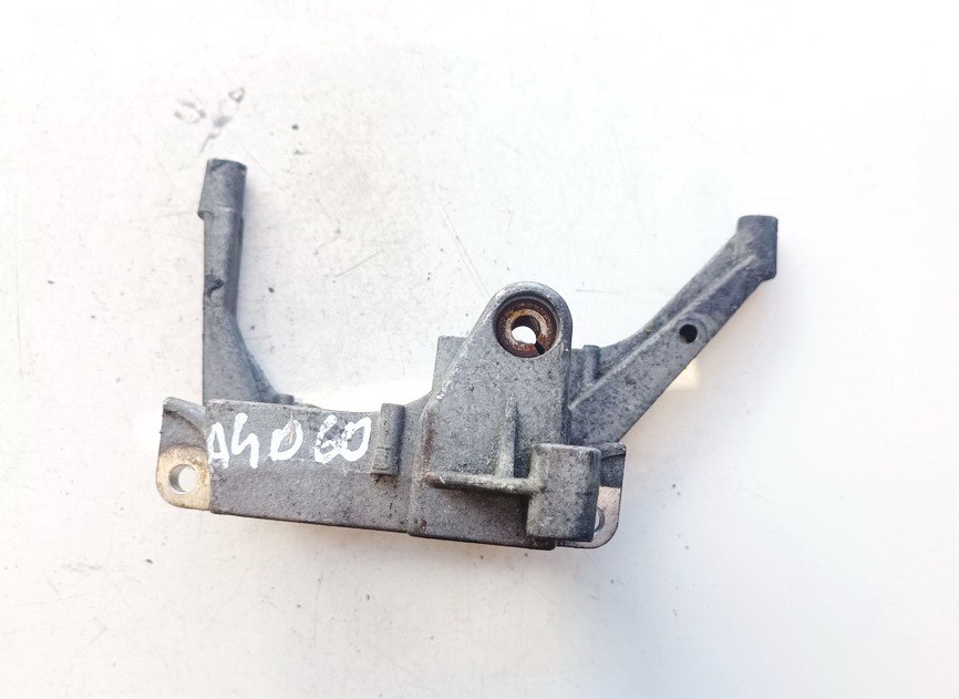 1592FP3 Volkswagen Passat 1999 Variklio kronsteinas ir Greiciu dezes kronsteinas