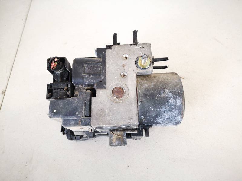 8E0614111AB Volkswagen Passat 1998 ABS Unit (ABS Brake Pump)