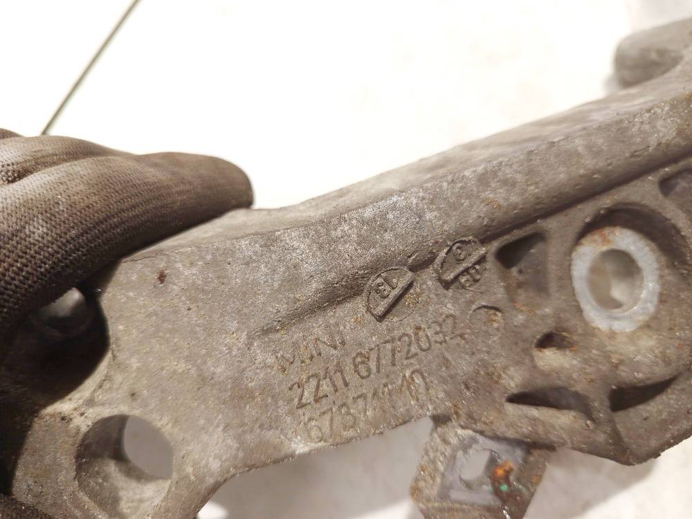 22116772032 MINI ONE 2009 Engine Mount Bracket and Gearbox Mount Bracket - Thumbnail 3