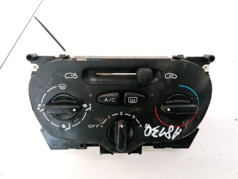 85858 Citroen Xsara Picasso 2001 Climate Control Panel (heater control switches)