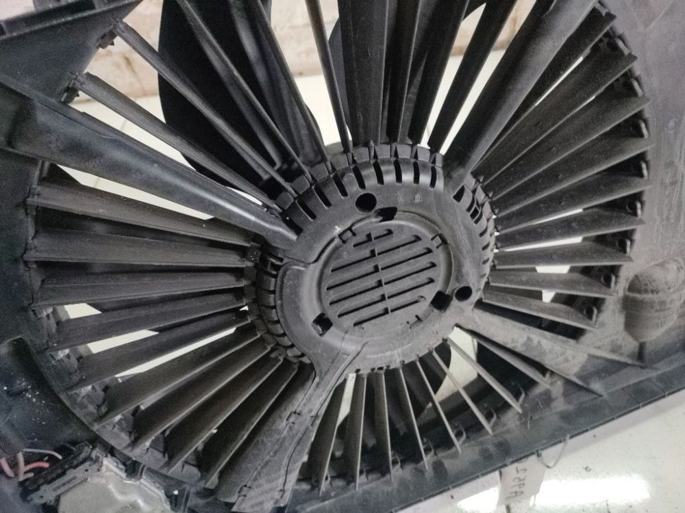 3138676944 Mercedes-Benz C-CLASS 2013 Le ventilateur du radiateur - Thumbnail 5