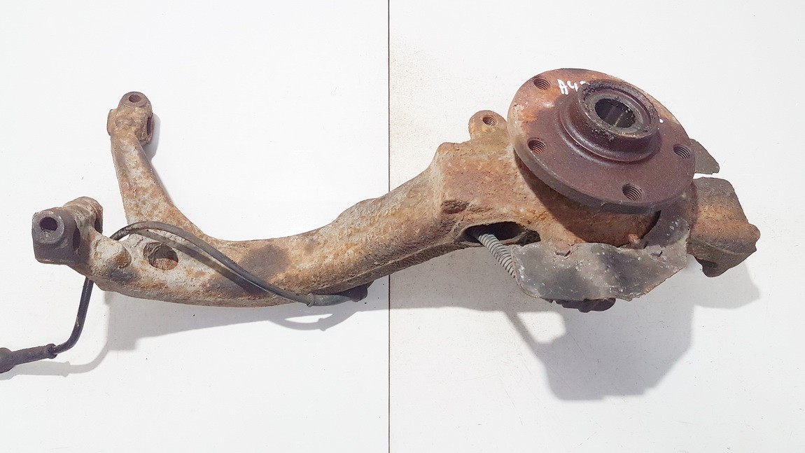 8D0407257S Volkswagen Passat 1997 Steering knuckle - FRONT LEFT