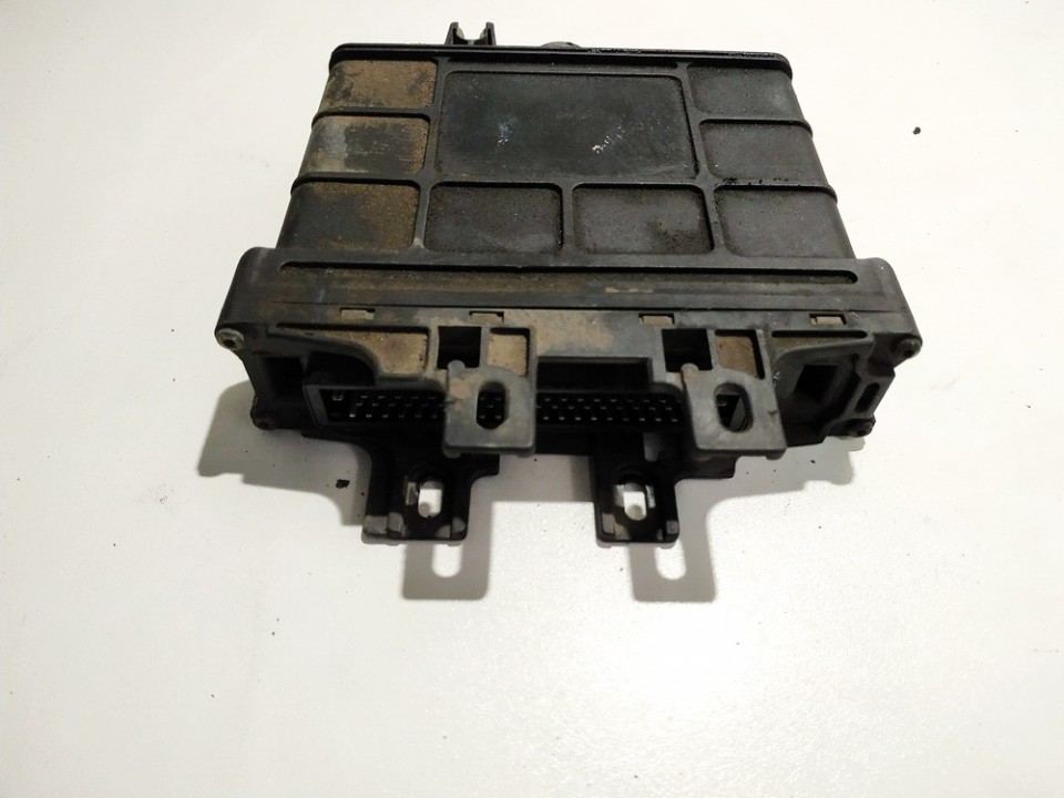 01M927733CJ Audi A3 1997 boite de vitesse unité de contrôle ECU
