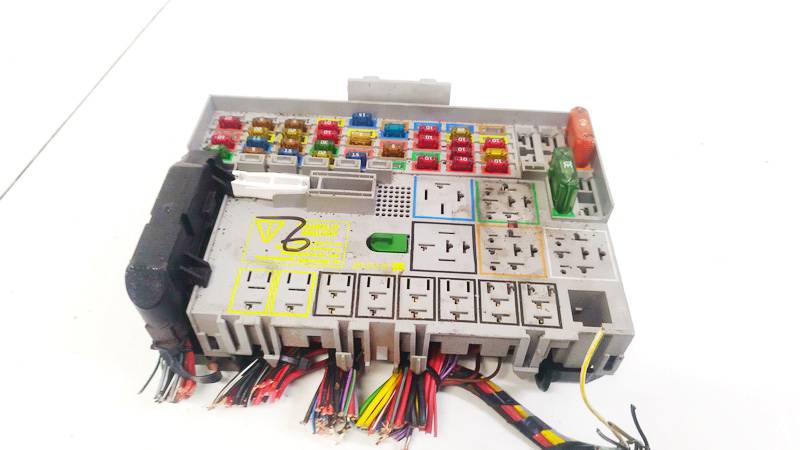 24412497 Opel Astra 2002 Skrzynka bezpieczników