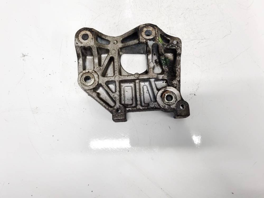 R2AA15810 Mazda 6 2010 Engine Mount Bracket and Gearbox Mount Bracket