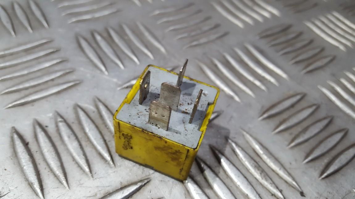 12V40A03532 Renault Kangoo 2002 Relay module